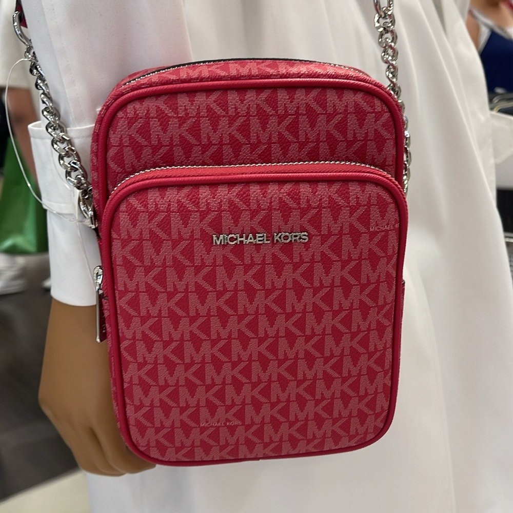MICHAEL KORS Jet Set Travel Md Signature Logo Crossbody Flight Bag
DK RASPBERRY - Picture 9 of 16
